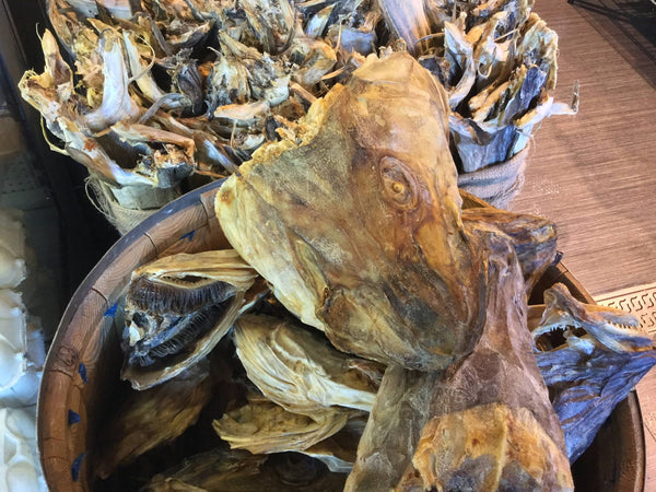 Naturally dried Atlantic Cod heads in 30 kgs bags.
